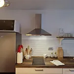 Vesna With Terrace דירה באסקה